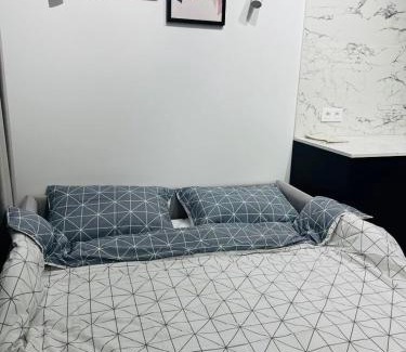 Afanasivsʹkyy Yar Apartment | Modern apartment in the old town