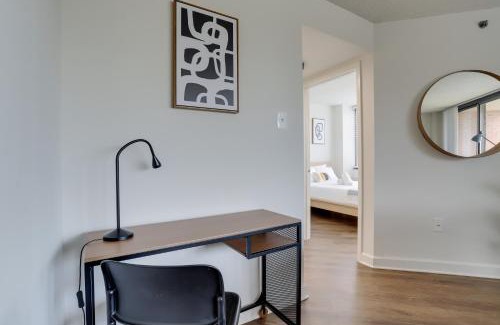 Pentagon City Apartment | Modern Apartment in the Center at Pentagon City