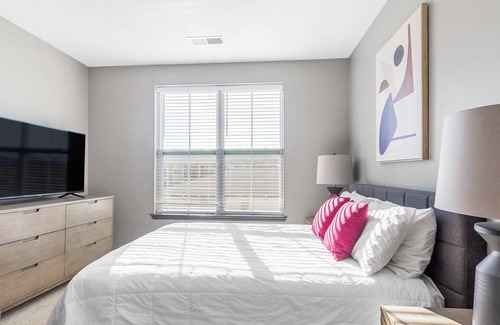 Perrysburg Apartment | Modern Apartment in Prime Location (ID3676X65)