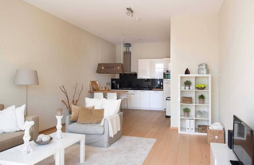 Vissershaven Apartment | Modern apartment overlooking the harbor