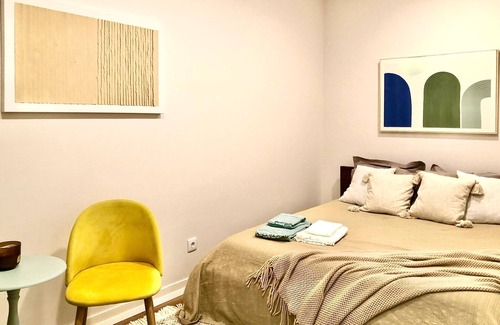 Santa Maria do Castelo e Sao Miguel Apartment | Modern apartment in Torres Vedras centre
