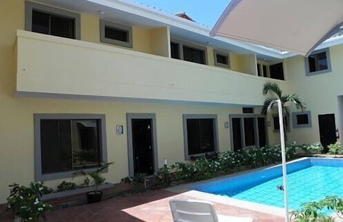 Granada Condo | Modern Apartment w/pool