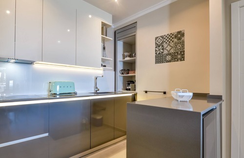 Calpe Apartment | Modern apartment with large, 40 sqm terrace 1st line, with fiber optic connection
