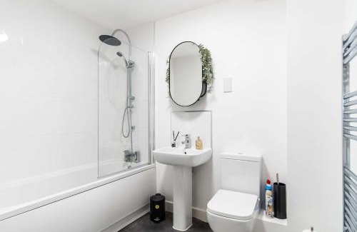George Green Apartment | Modern Apartments with Free Parking near Heathrow