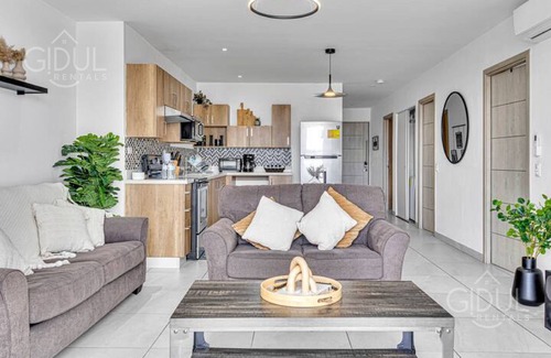 San Salvador Apartment | Modern apt with stunning city and mountain views