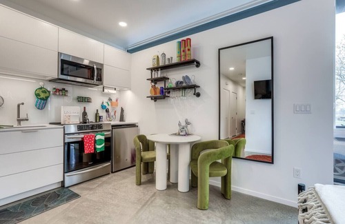 Land Park Apartment | Modern Artist Loft | Canvases, Coffee & Comfort