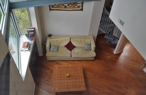 Neartown Bed & Breakfast | Modern B & B