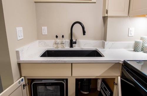 Englewood Apartment | Modern Basement Studio with Private Entrance
