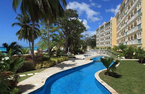 Dover Condo | Modern Beachfront Condo with Pool - Sapphire 209