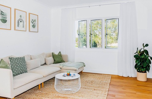 Pottsville House | Modern Beach House in Heart of Pottsville