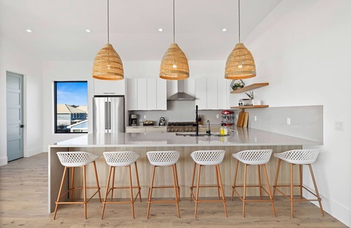 Tang-O-Mar House | Modern Beachfront Luxury - Private Pool & Golf Cart
