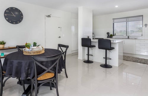Woorim Apartment | MODERN BEACHSIDE ESCAPE