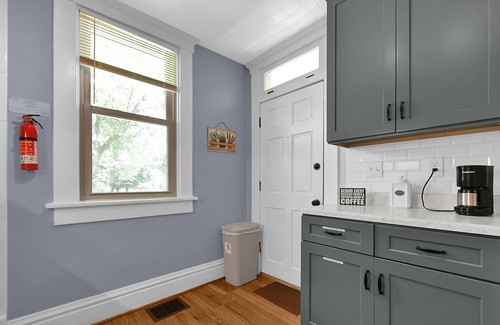 Olde Towne East House | Modern Boho🪴Style 1BR Near DT on Historic Street