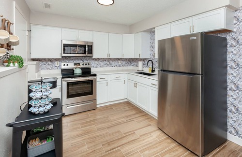 Des Moines House | Modern Boho Townhome w/Hidden Reading Nook Near Downtown Des Moines!