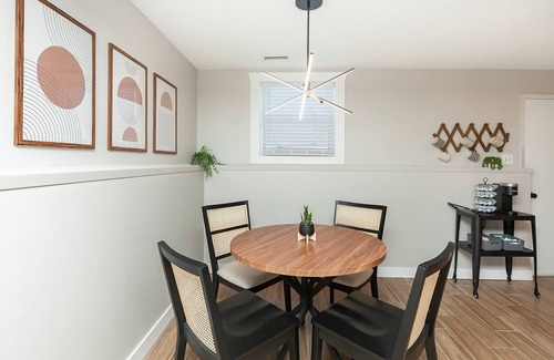 Des Moines House | Modern Boho Townhome w/Hidden Reading Nook Near Downtown Des Moines!