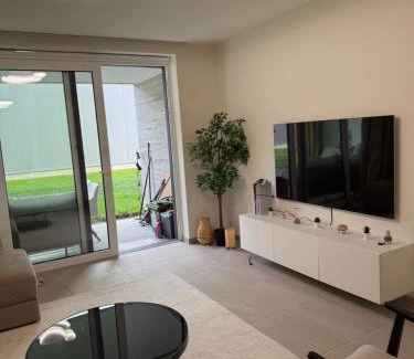 Overbeke Apartment | Modern & Bright 2-Bedroom Apartment with Terrace
