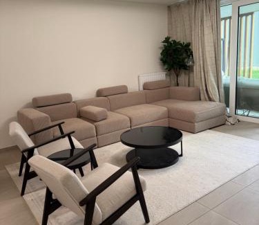 Overbeke Apartment | Modern & Bright 2-Bedroom Apartment with Terrace