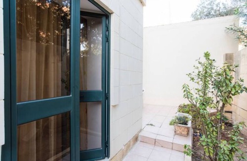 Bahar ic-Caghaq Apartment | Modern, Bright and spacious Apartment close to beach and st. Julians