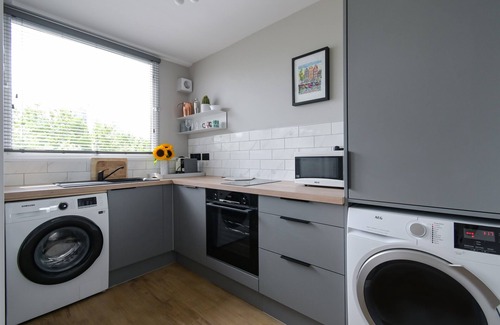 Vincent Square Apartment | Modern -bright- Quiet studio central London