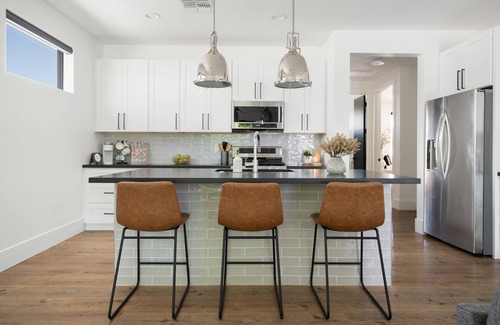 Peoria House | Modern, Bright Spacious Home ~