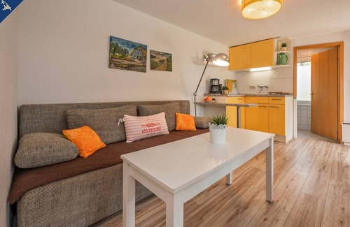 Luetow Apartment | Modern bungalow in Lütow on the Achterwasser with terrace and jetty access