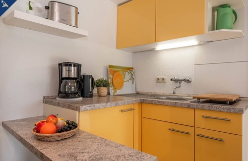 Luetow Apartment | Modern bungalow in Lütow on the Achterwasser with terrace and jetty access