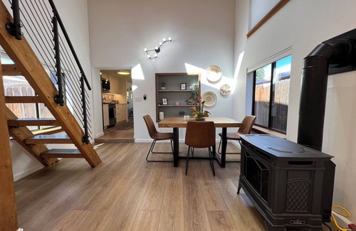 Gunnison House | Modern Bungalow - Pet Friendly - Close to downtown