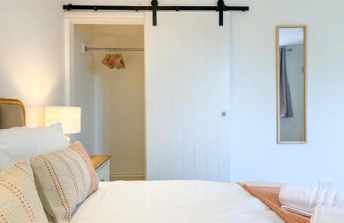 Stuppington House | Modern Canterbury 3 Bedroom Townhouse - Pets Welcome & Free Parking