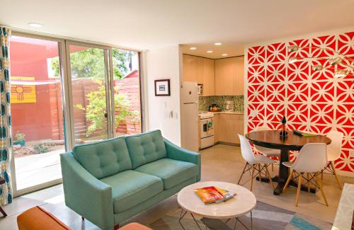 Barelas House | Modern Casita in Historic Downtown Albuquerque