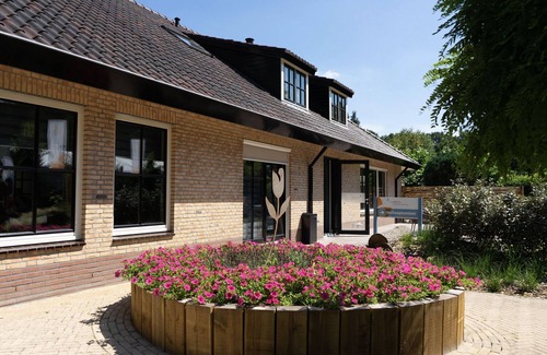 Maarn Ski Chalet | Modern chalet, beautiful location, Utrecht at 20km