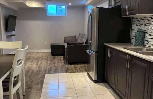 Scarborough House | Modern Clean 2bedrm Apartment!