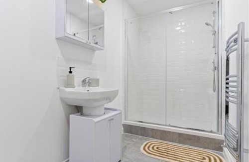 Harwich Apartment | Modern Coastal Apartment In Central Location