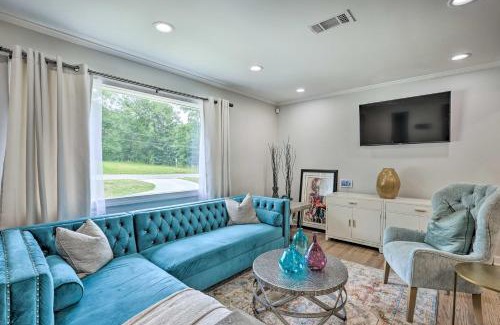 Tuskegee House | Modern, Colorful Home about 2 Mi to Tuskegee Uni