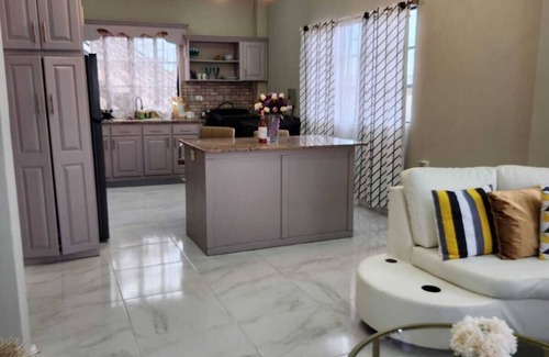 Demerara-Mahaica Apartment | Modern Comfort and Quiet Convenience - Herstelling, East Bank