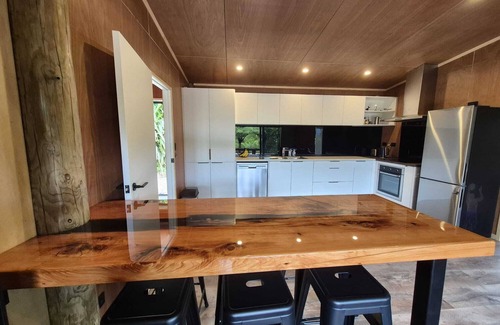 Collingwood House | Modern Comfort in Collingwood - Brand New Holiday Home