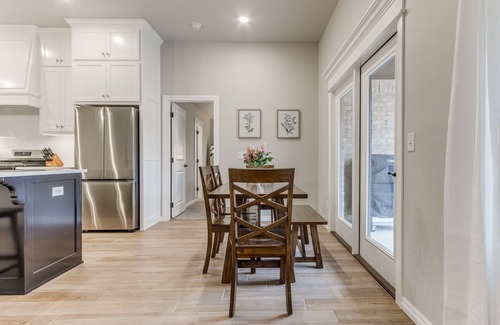 Wheatland House | Modern Comforts Await on Scissortail!