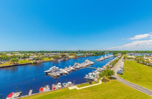 North Myrtle Beach Apartment | Modern Condo at Yacht Club Villas