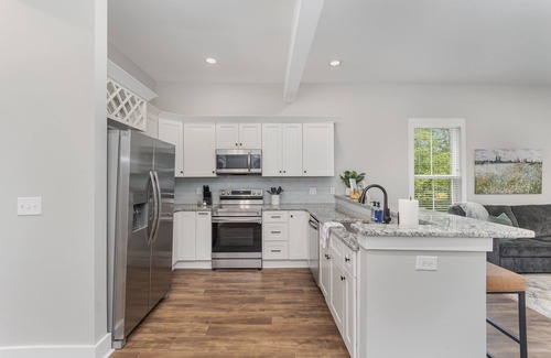 Fuquay-Varina Condo | Modern Condo in Heart of Downtown Fuquay