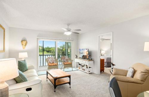 Oldsmar House | Modern Condo on the lake Oldsmar FL