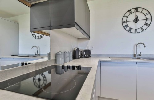 Sheffield House | Modern, Cosy Whole house WiFi close to attractions