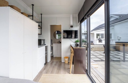 Martinborough Apartment | Modern Country Living near Town Centre