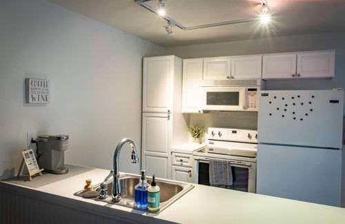 Caroline House | MODERN Country Retreat! 6 miles to Ithaca & hiking