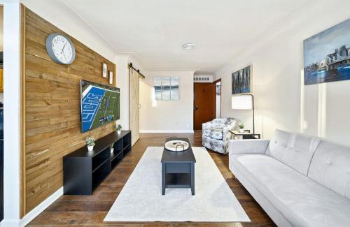 Shelby Township Apartment | Modern Cozy 1 Bedroom Apartment in Shelby Township