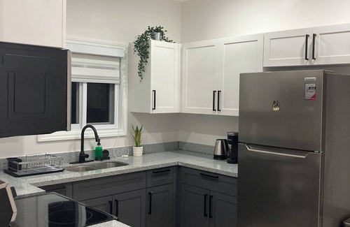 Lucea House | Modern, Cozy , 3 Bed - 2 Bath Tropical Escape
