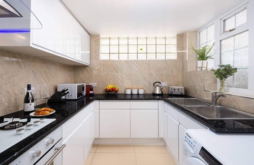 Lancaster Gate Apartment | Modern & Cozy 4 Bedroom House - Queensway Station