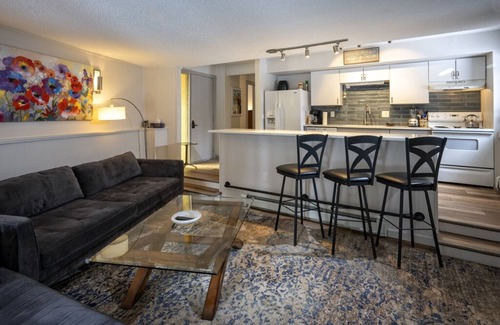 Boulder Ridge Condo | Modern cozy condo located close to ski area and Nordic Center in Breckenridge!