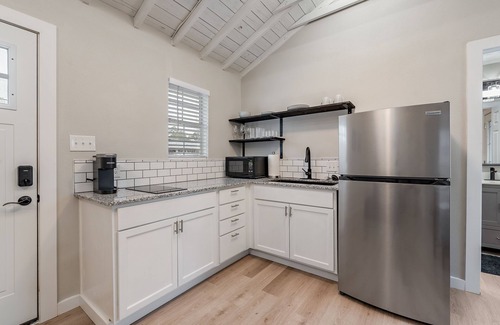 College Station House | Modern Cozy Cove