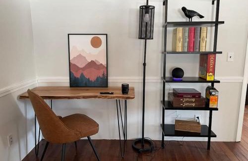 Center Conway House | Modern & Cozy Getaway House near Conway lake - Pet Friendly