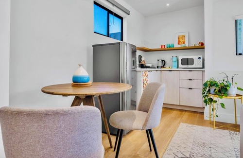Mar Vista Apartment | Modern & Cozy Guesthouse Near Venice Beach & Santa Monica