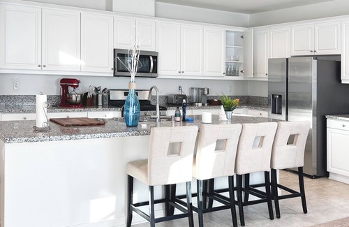 Colton House | 🌟Modern & Cozy Home with Mountain View near Downtown Riverside🌟